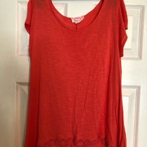 🌹Cute and floats red shirt🌹